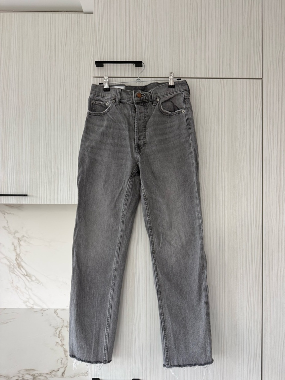 GAP Cheeky Straight High-Rise Jeans in Grey
